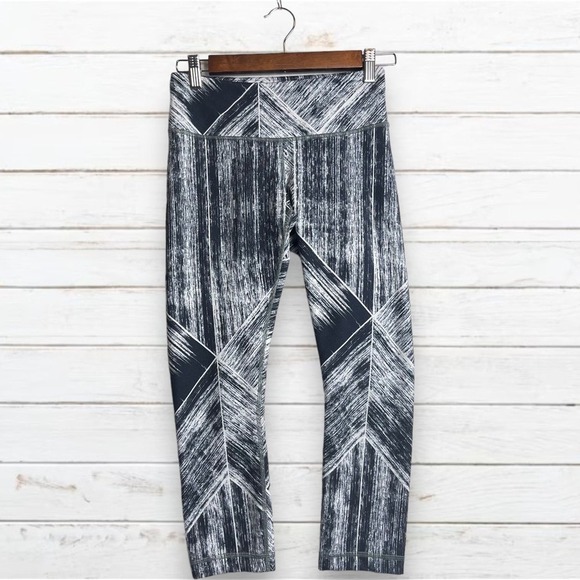 Lululemon Leggings Size 4 Wunder Under Leggings White Black - Picture 1 of 7